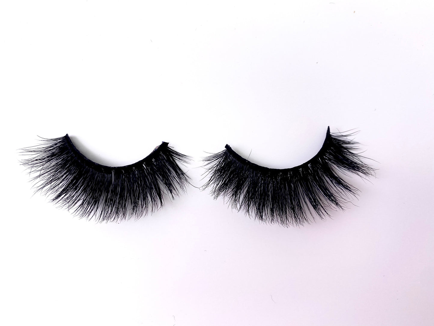 Reign eyelash