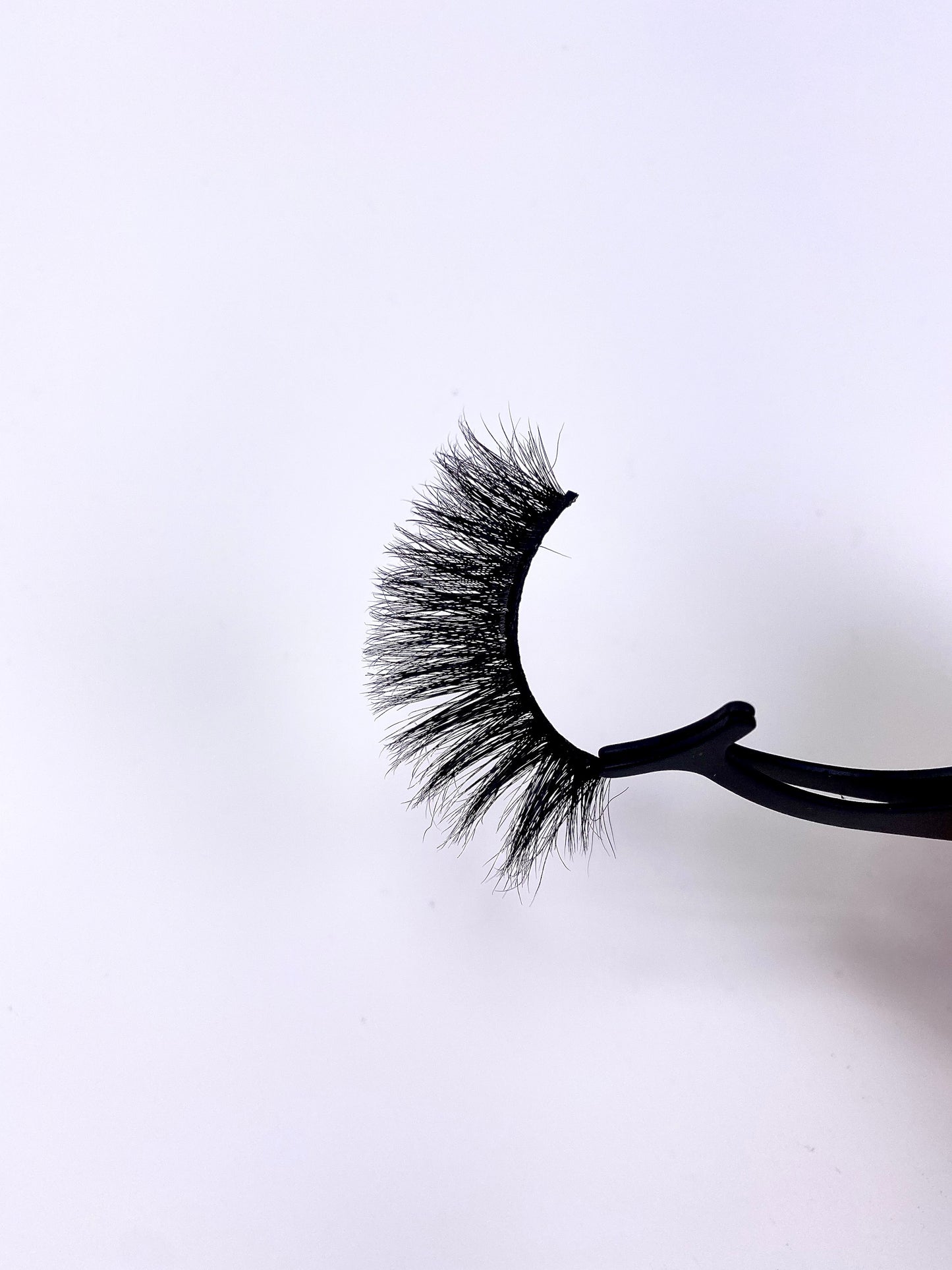 Reign eyelash